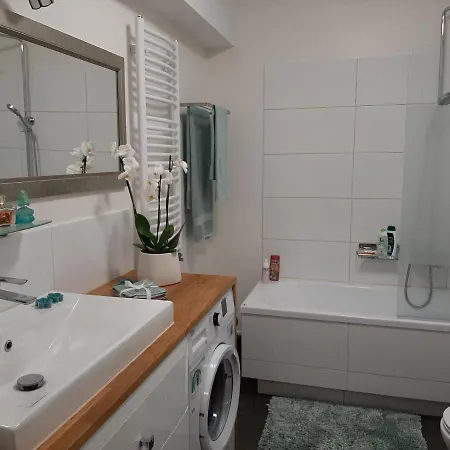 Auberge de jeunesse Apart- Salon Z Aneksem Kuchenym, 2 Sypialnie, Lazienka