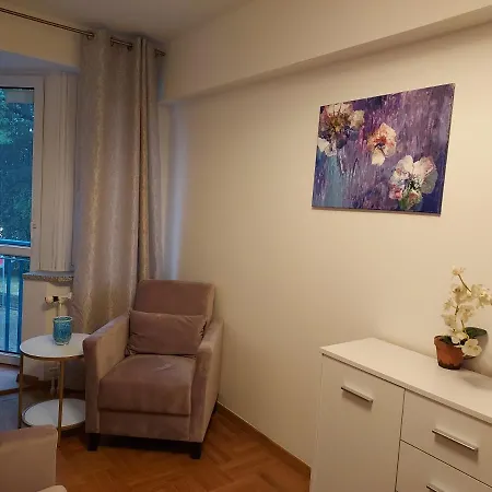 Apart- Salon Z Aneksem Kuchenym, 2 Sypialnie, Lazienka Auberge de jeunesse